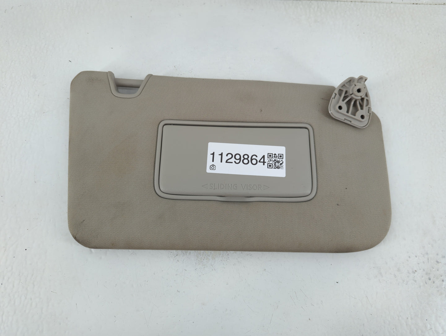 2018-2020 Nissan Rogue Sun Visor Shade Replacement Passenger Right Mirror Fits Fits 2018 2019 2020 OEM Used Auto Parts - Oem