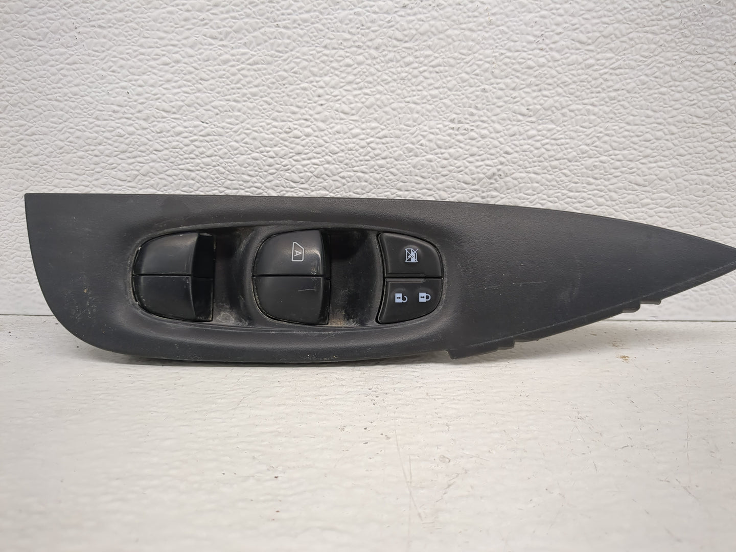 2014-2020 Nissan Rogue Master Power Window Switch Replacement Driver Side Left Fits OEM Used Auto Parts - Oemusedautoparts1.