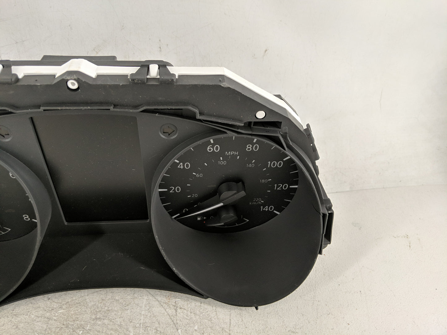 2019-2020 Nissan Rogue Instrument Cluster Speedometer Gauges P/N:191107 0253 7FM1A/W989 Fits Fits 2019 2020 OEM Used Auto Pa