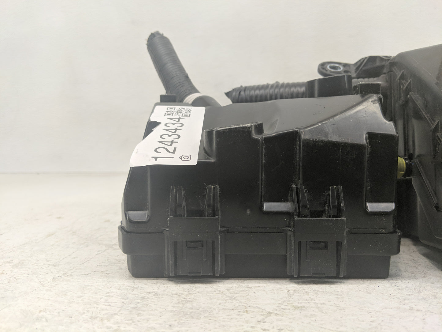 2017-2020 Nissan Rogue Fusebox Fuse Box Panel Relay Module Fits Fits 2017 2018 2019 2020 OEM Used Auto Parts - Oemusedautopa