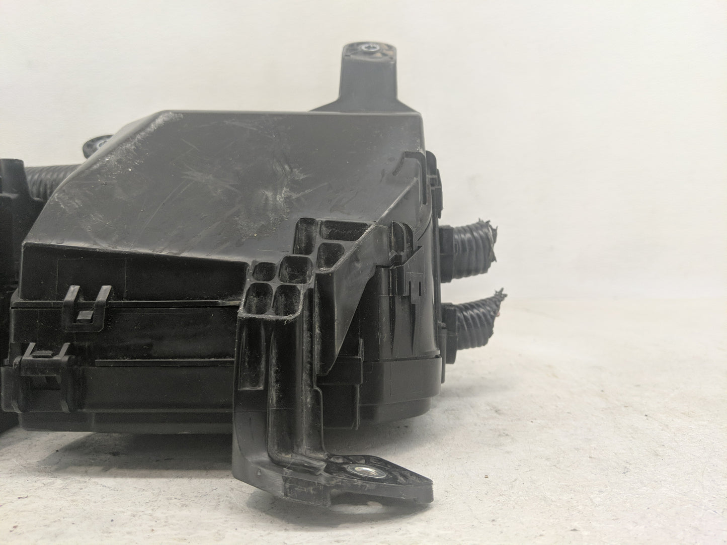 2017-2020 Nissan Rogue Fusebox Fuse Box Panel Relay Module Fits Fits 2017 2018 2019 2020 OEM Used Auto Parts - Oemusedautopa