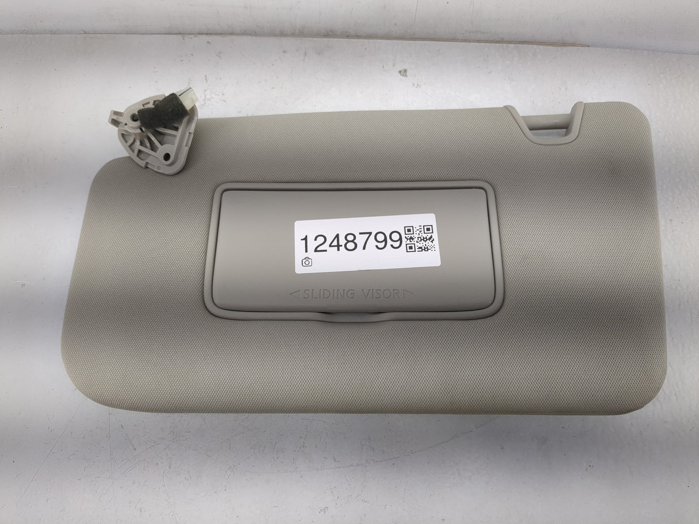 2018-2020 Nissan Rogue Sun Visor Shade Replacement Driver Left Mirror Fits Fits 2018 2019 2020 OEM Used Auto Parts - Oemused