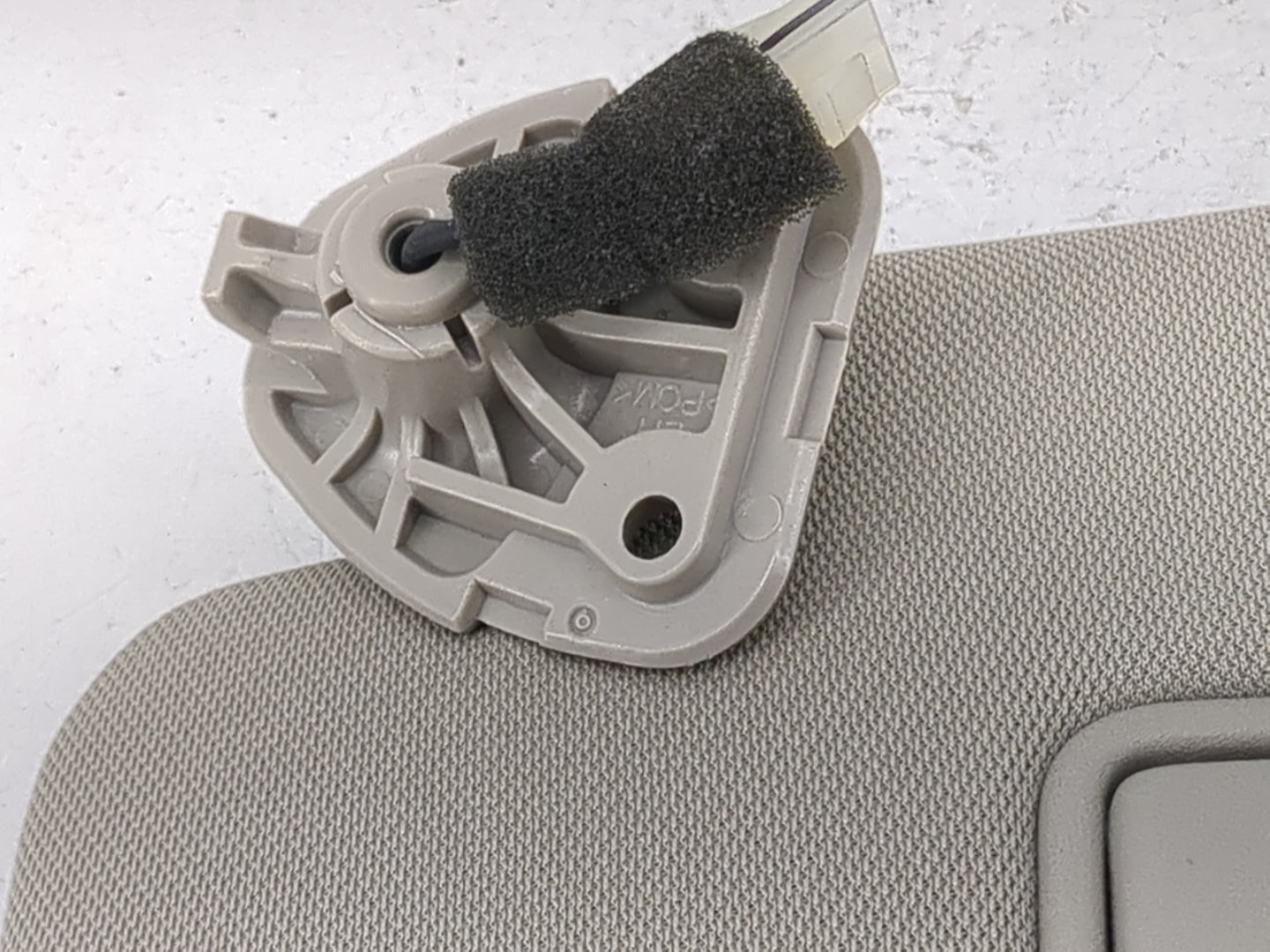 2018-2020 Nissan Rogue Sun Visor Shade Replacement Driver Left Mirror Fits Fits 2018 2019 2020 OEM Used Auto Parts - Oemused