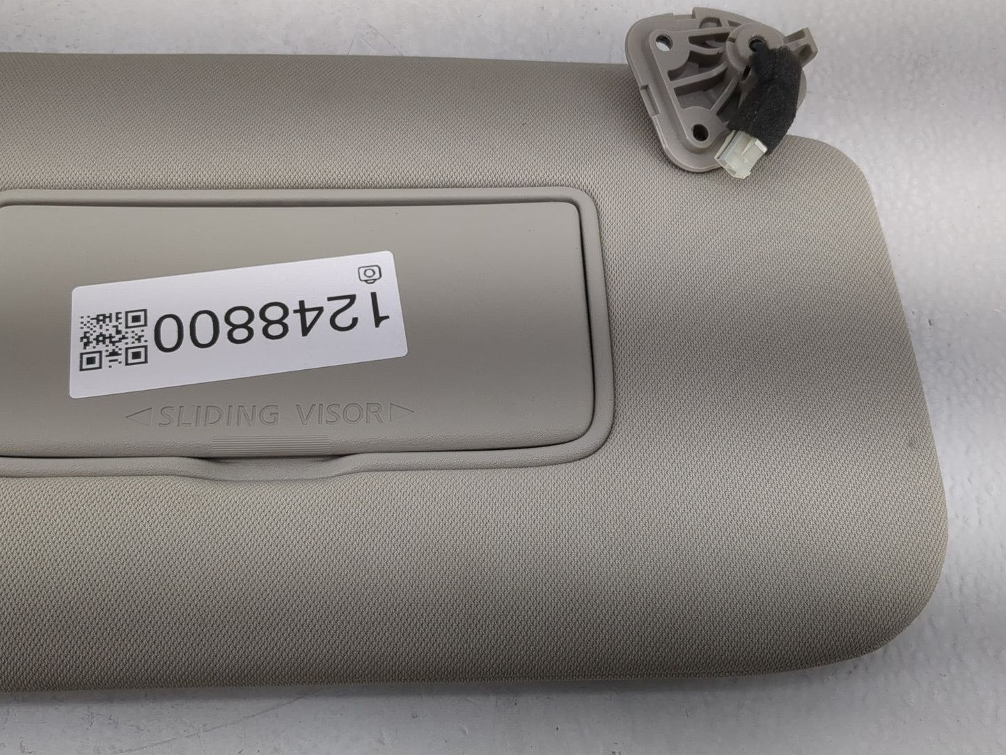 2018-2020 Nissan Rogue Sun Visor Shade Replacement Passenger Right Mirror Fits Fits 2018 2019 2020 OEM Used Auto Parts - Oem