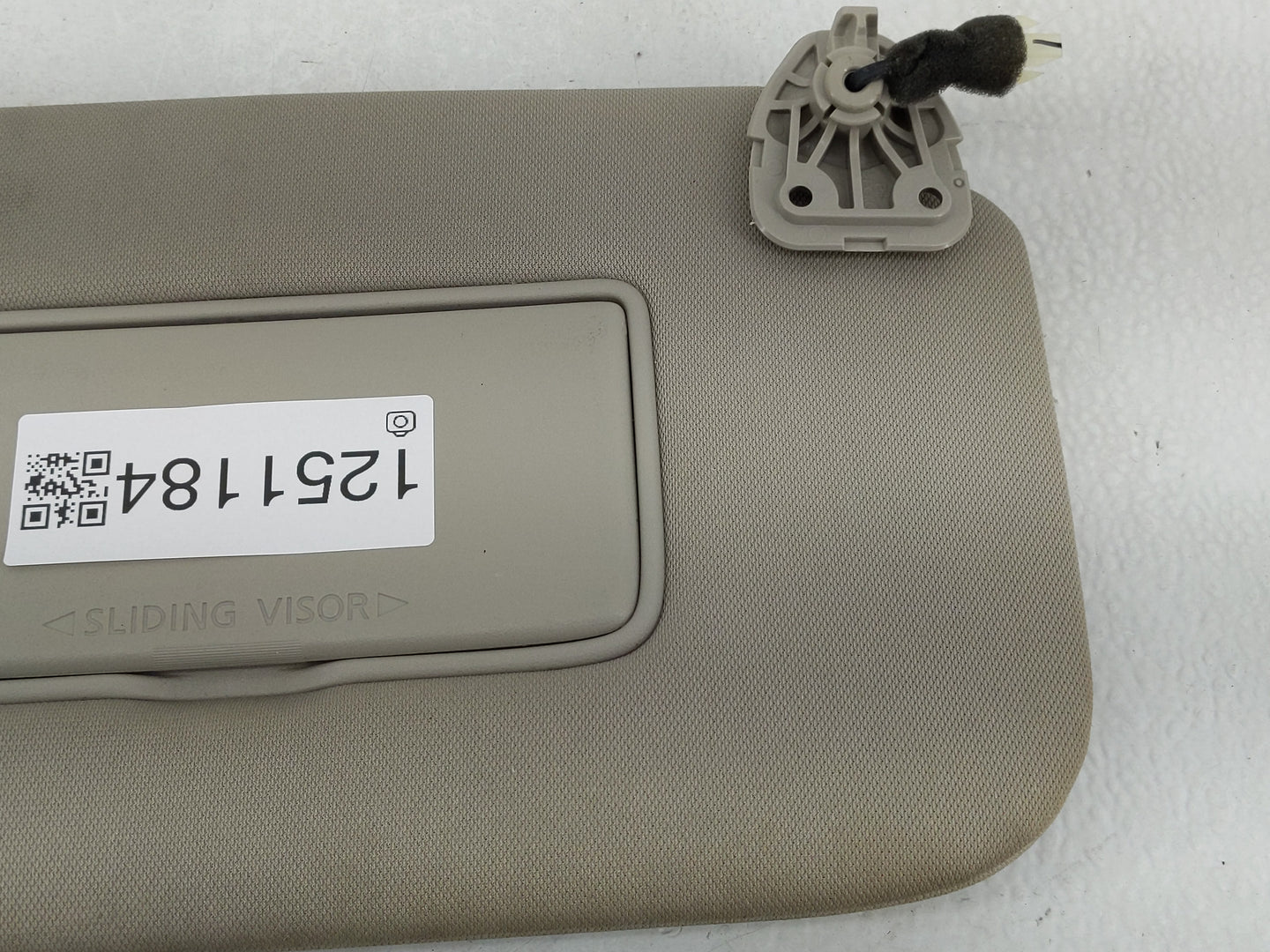 2018-2020 Nissan Rogue Sun Visor Shade Replacement Passenger Right Mirror Fits Fits 2018 2019 2020 OEM Used Auto Parts - Oem