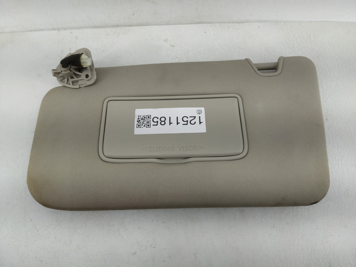 2018-2020 Nissan Rogue Sun Visor Shade Replacement Driver Left Mirror Fits Fits 2018 2019 2020 OEM Used Auto Parts - Oemused