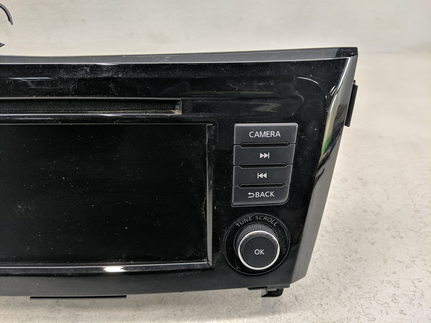 2018-2020 Nissan Rogue Radio AM FM Cd Player Receiver Replacement P/N:2591A8FM0C Fits Fits 2018 2019 2020 OEM Used Auto Part