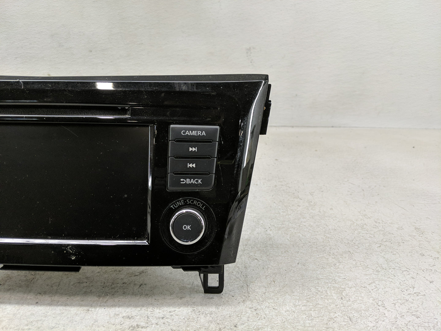 2018-2022 Nissan Rogue Radio AM FM Cd Player Receiver Replacement P/N:2591A8FM0B Fits Fits 2018 2019 2020 2021 2022 OEM Used