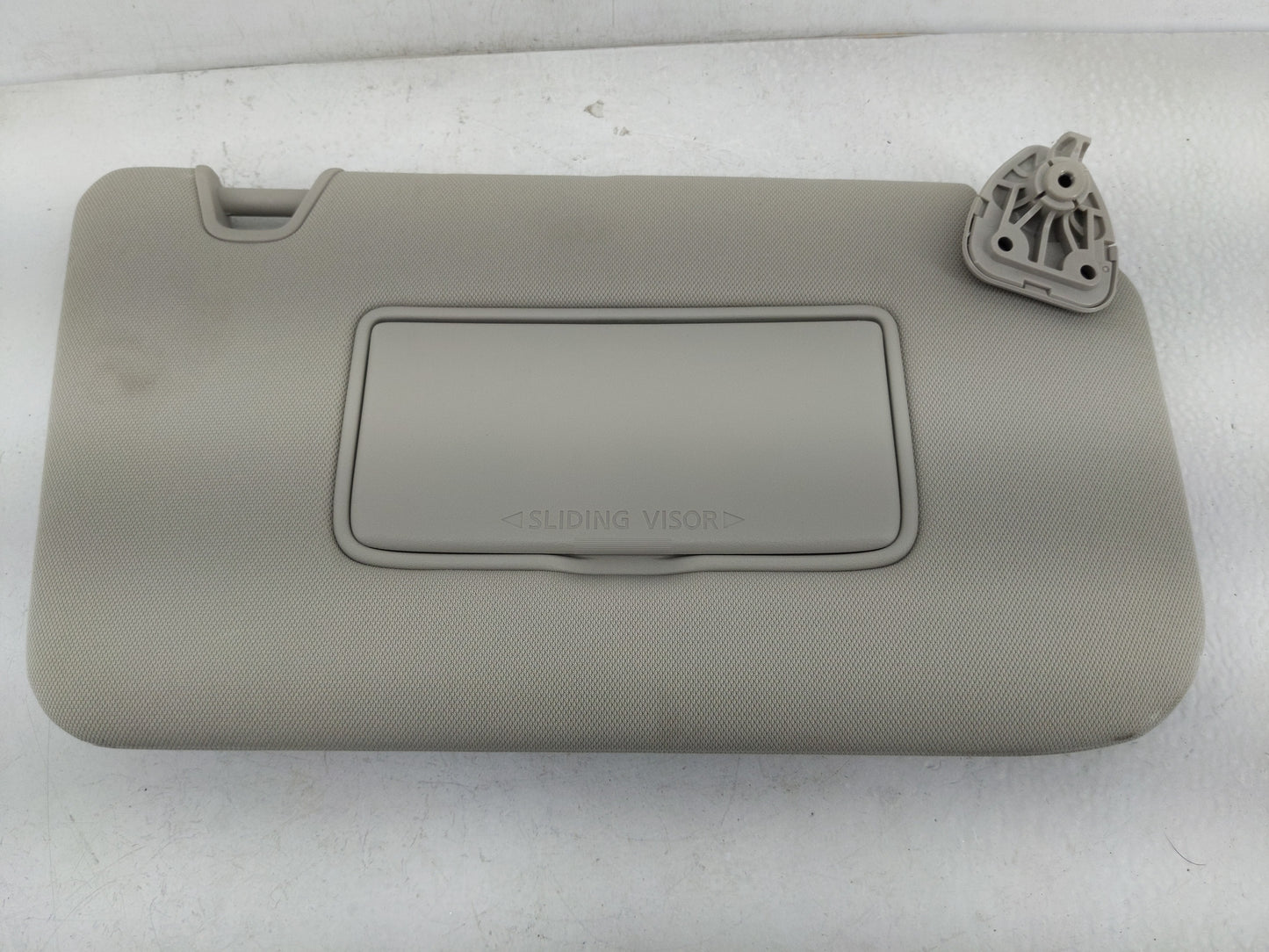 2018-2020 Nissan Rogue Sun Visor Shade Replacement Passenger Right Mirror Fits Fits 2018 2019 2020 OEM Used Auto Parts - Oem