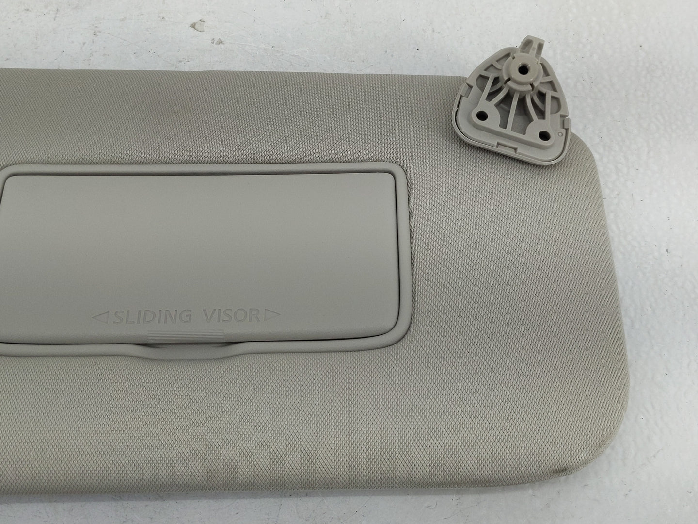 2018-2020 Nissan Rogue Sun Visor Shade Replacement Passenger Right Mirror Fits Fits 2018 2019 2020 OEM Used Auto Parts - Oem