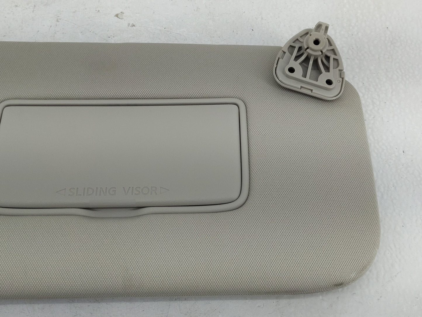 2018-2020 Nissan Rogue Sun Visor Shade Replacement Passenger Right Mirror Fits Fits 2018 2019 2020 OEM Used Auto Parts - Oem
