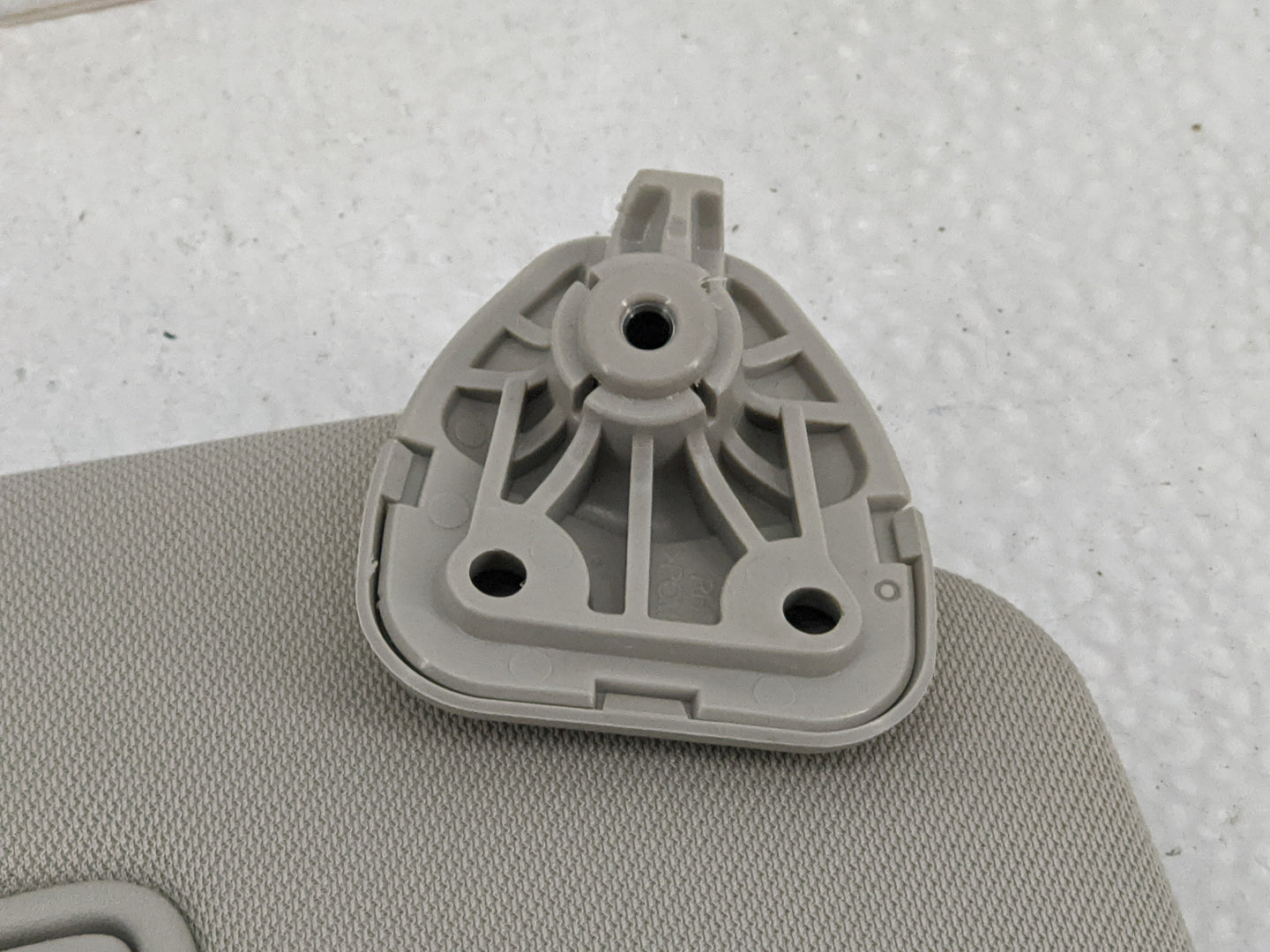 2018-2020 Nissan Rogue Sun Visor Shade Replacement Passenger Right Mirror Fits Fits 2018 2019 2020 OEM Used Auto Parts - Oem