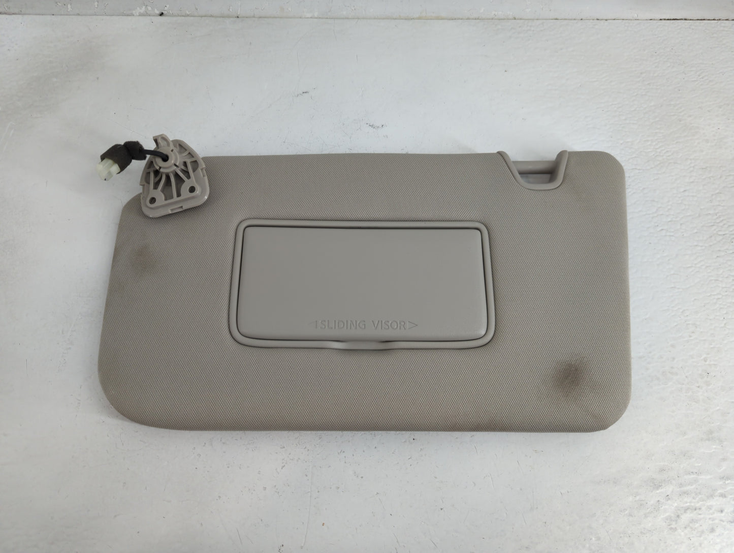 2018-2020 Nissan Rogue Sun Visor Shade Replacement Driver Left Mirror Fits Fits 2018 2019 2020 OEM Used Auto Parts - Oemused