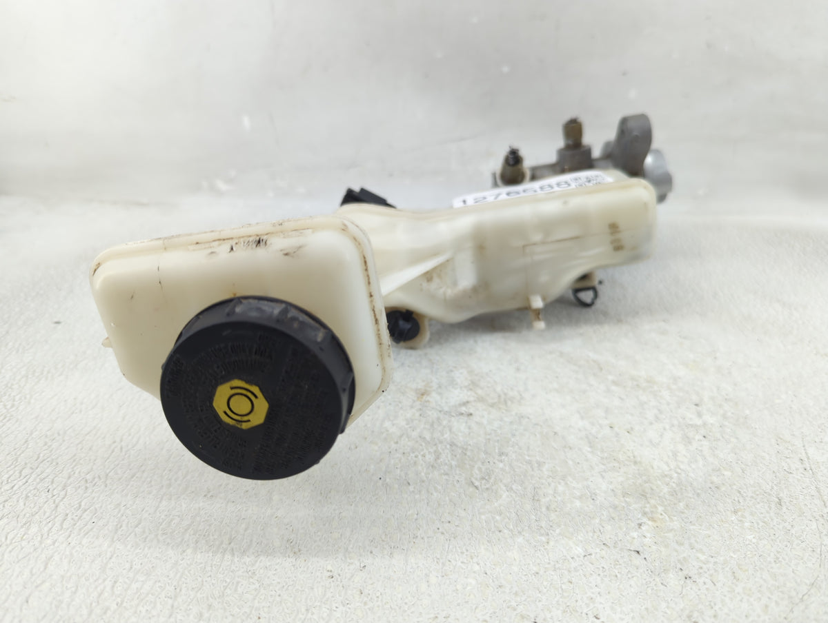 2014-2020 Nissan Rogue Brake Master Cylinder 1276588 - Oemusedautoparts1.com