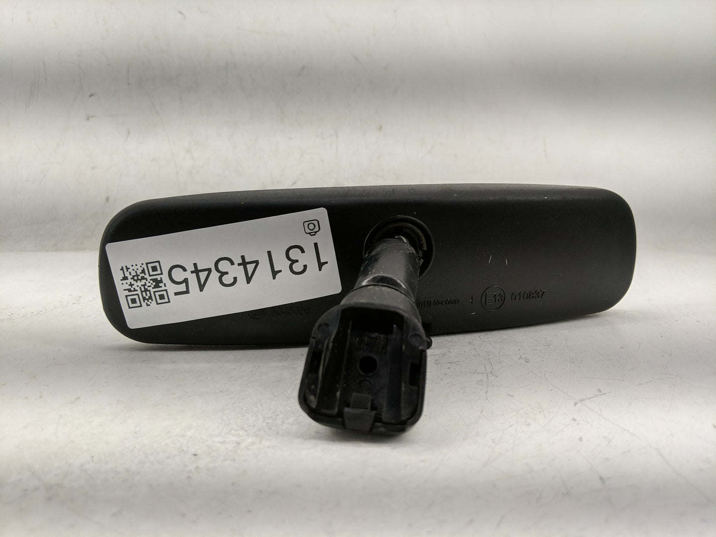2018-2020 Nissan Rogue Interior Rear View Mirror Replacement OEM P/N:A045086 Fits OEM Used Auto Parts - Oemusedautoparts1.co