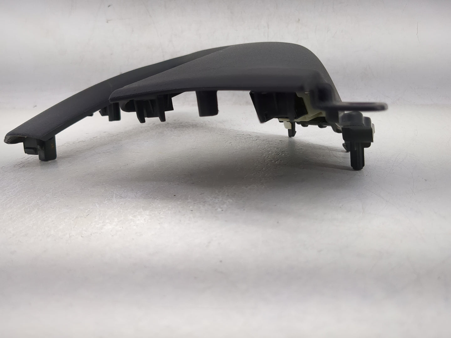 2020 Nissan Rogue Front Right Passenger Interior Door Panel Trim - Oemusedautoparts1.com