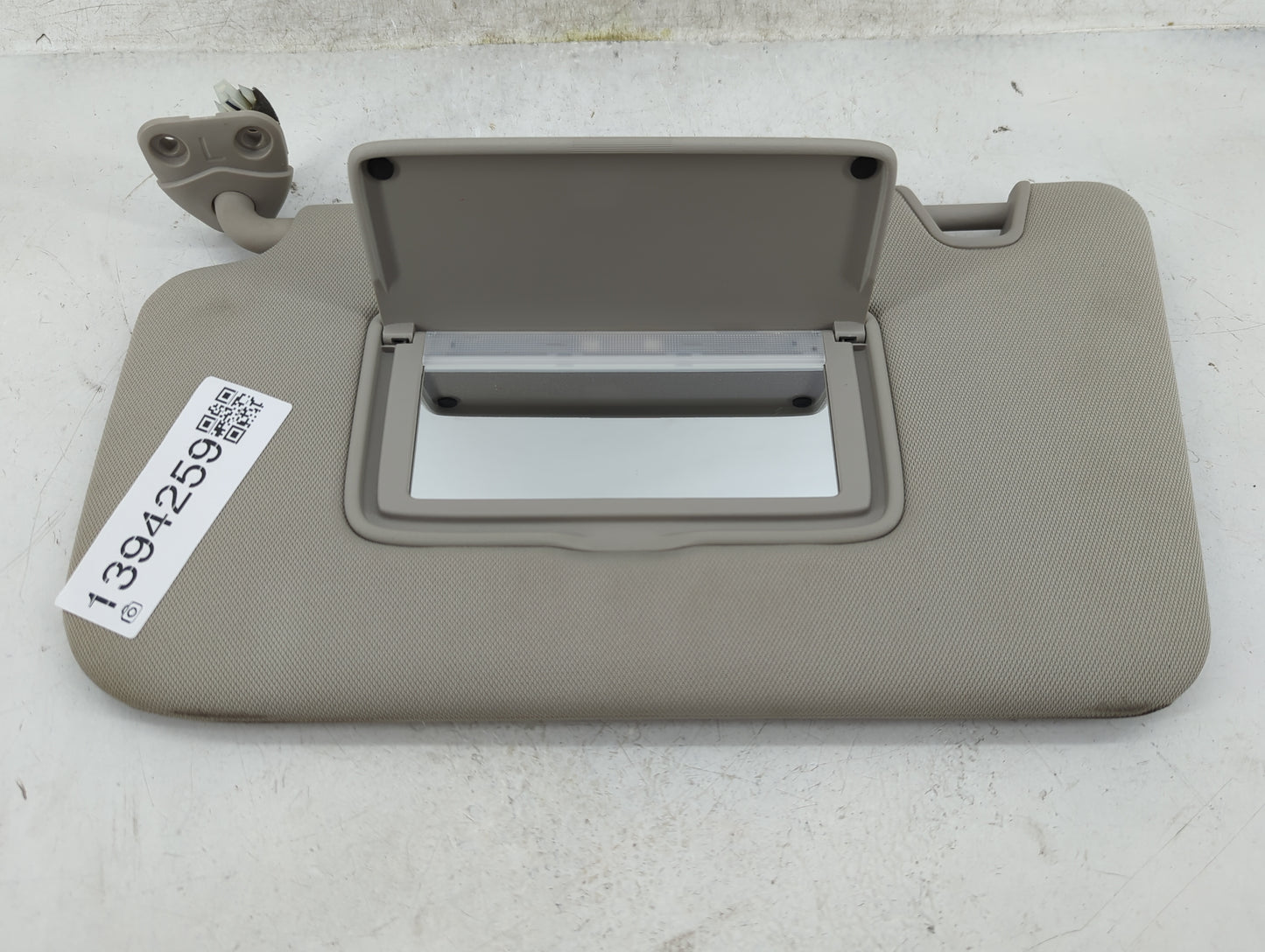 2018-2020 Nissan Rogue Sun Visor Shade Replacement Driver Left Mirror Fits Fits 2018 2019 2020 OEM Used Auto Parts - Oemused