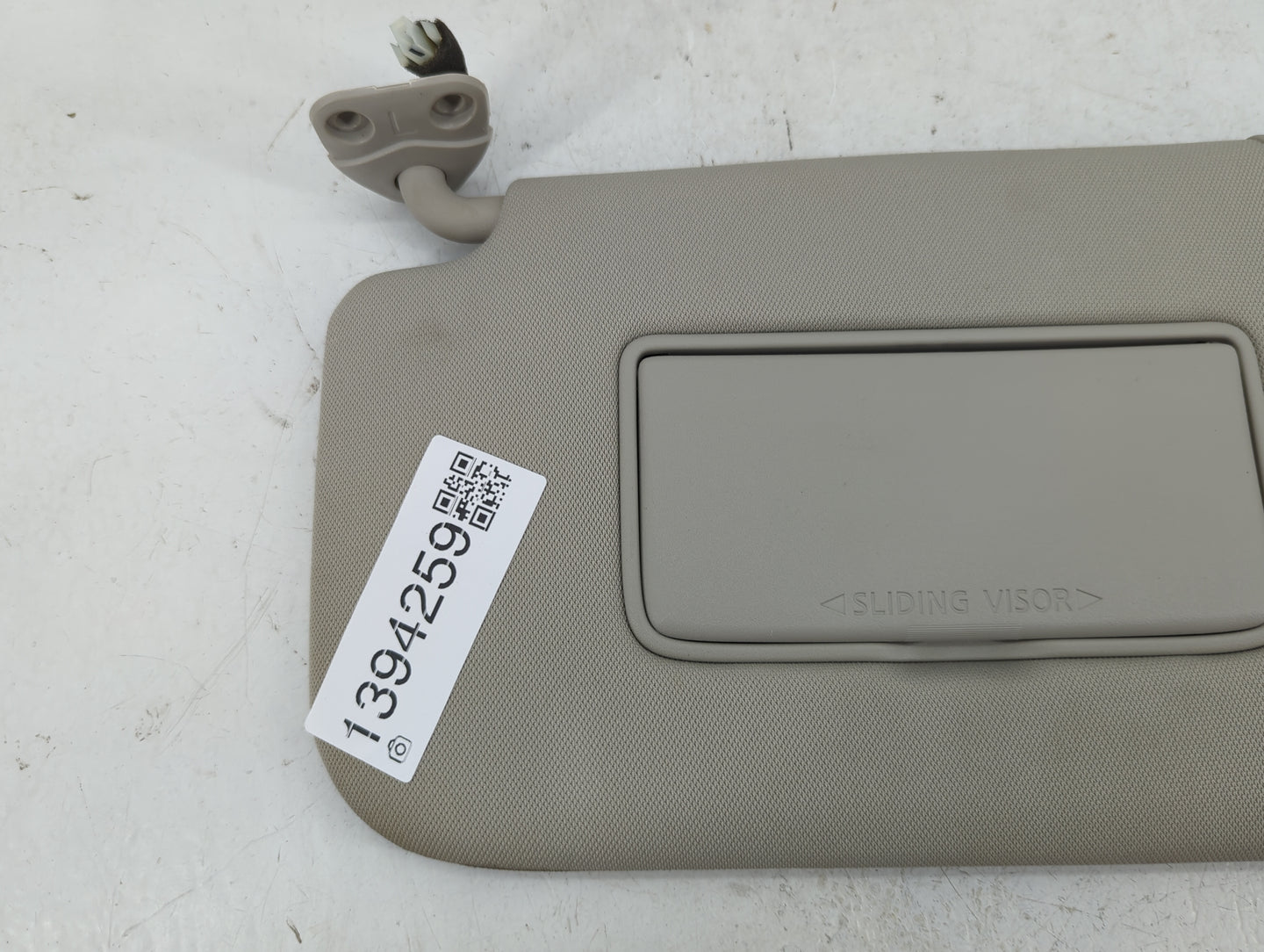 2018-2020 Nissan Rogue Sun Visor Shade Replacement Driver Left Mirror Fits Fits 2018 2019 2020 OEM Used Auto Parts - Oemused