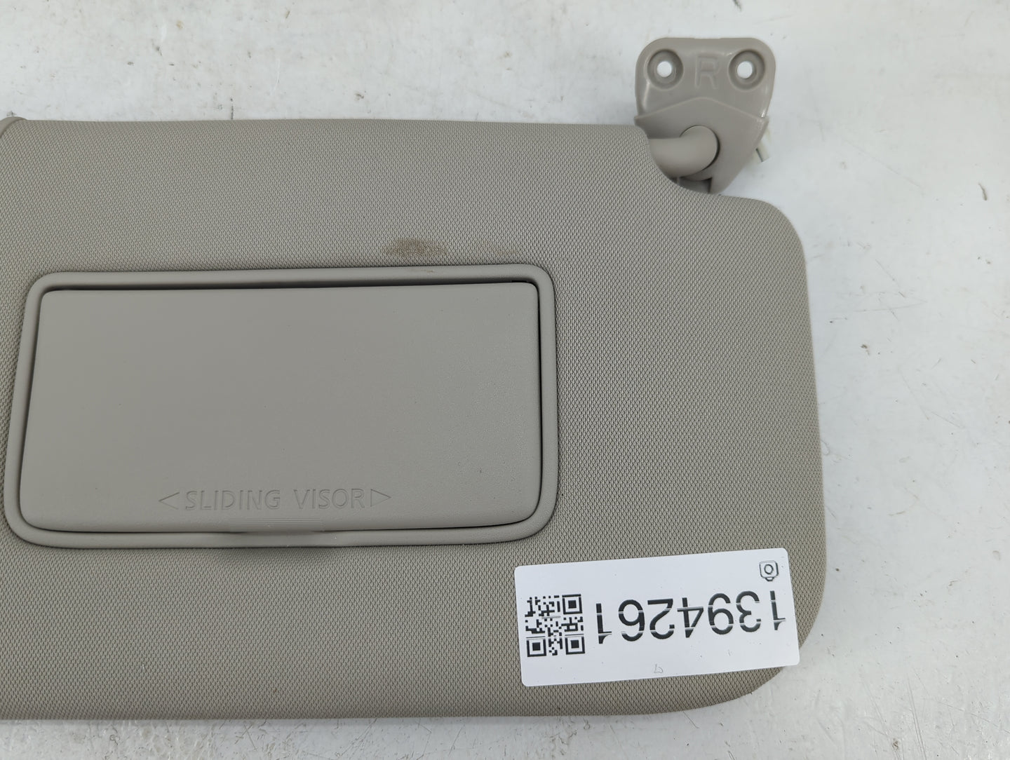 2018-2020 Nissan Rogue Sun Visor Shade Replacement Passenger Right Mirror Fits Fits 2018 2019 2020 OEM Used Auto Parts - Oem