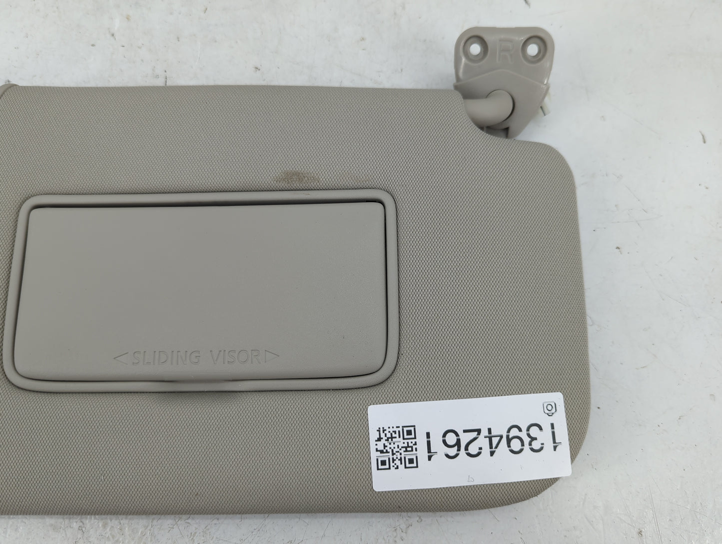 2018-2020 Nissan Rogue Sun Visor Shade Replacement Passenger Right Mirror Fits Fits 2018 2019 2020 OEM Used Auto Parts - Oem