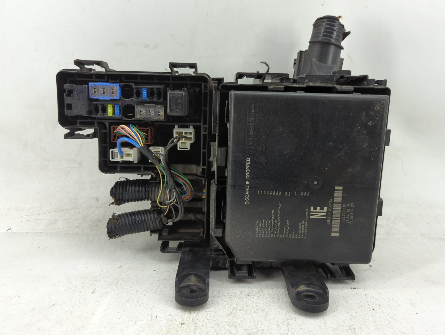 2017-2020 Nissan Rogue Fusebox Fuse Box Panel Relay Module P/N:284B7 5NA0B Fits Fits 2017 2018 2019 2020 OEM Used Auto Parts