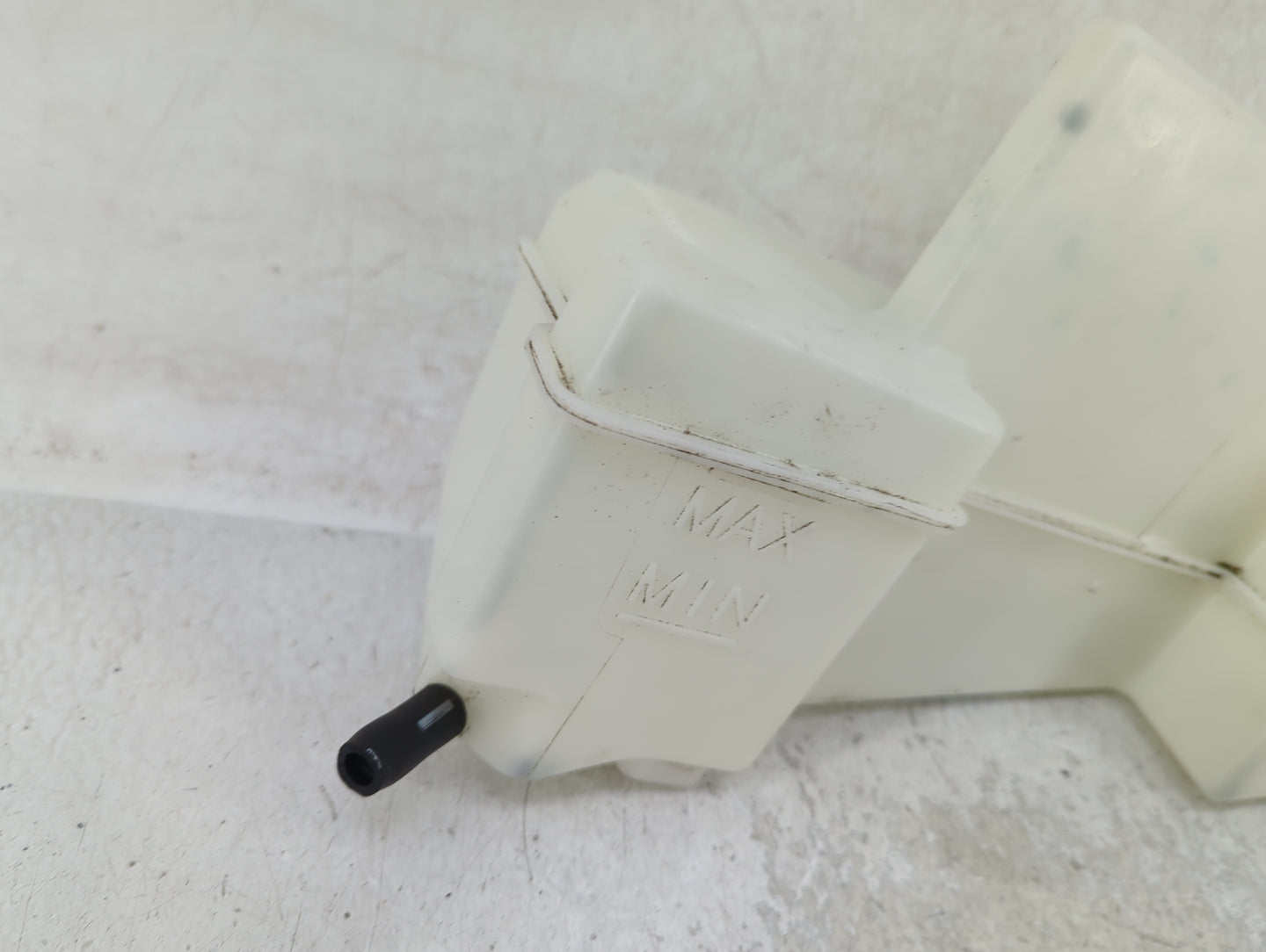 2017-2020 Nissan Rogue Radiator Coolant Overflow Expansion Tank Bottle - Oemusedautoparts1.com