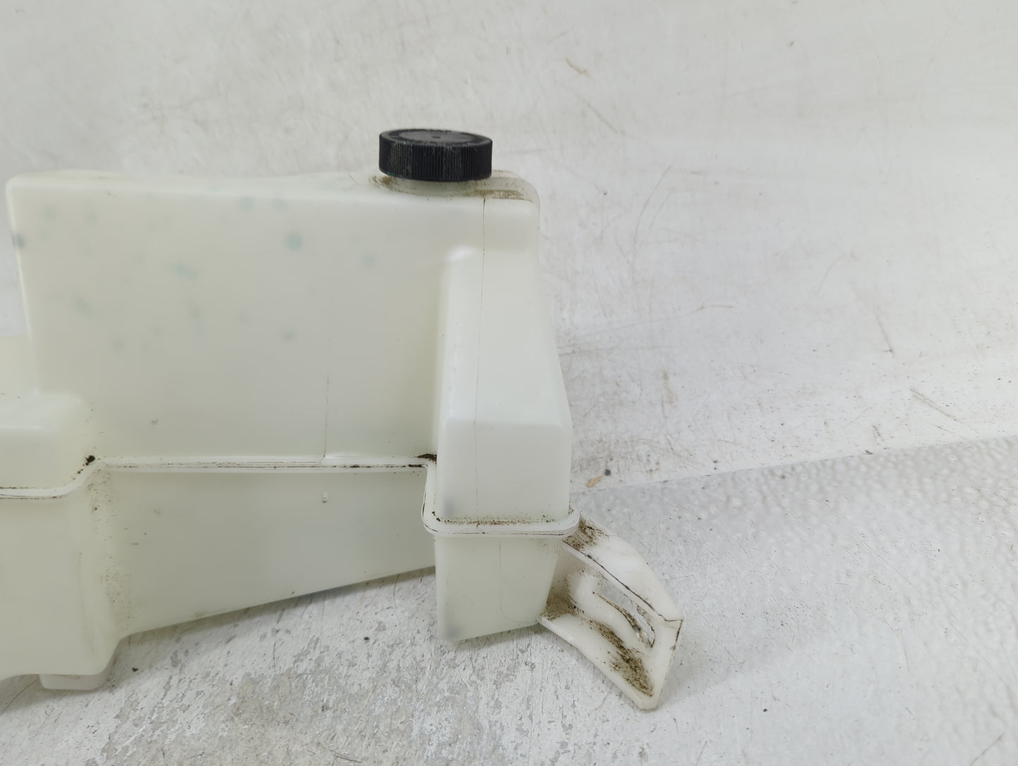 2017-2020 Nissan Rogue Radiator Coolant Overflow Expansion Tank Bottle - Oemusedautoparts1.com
