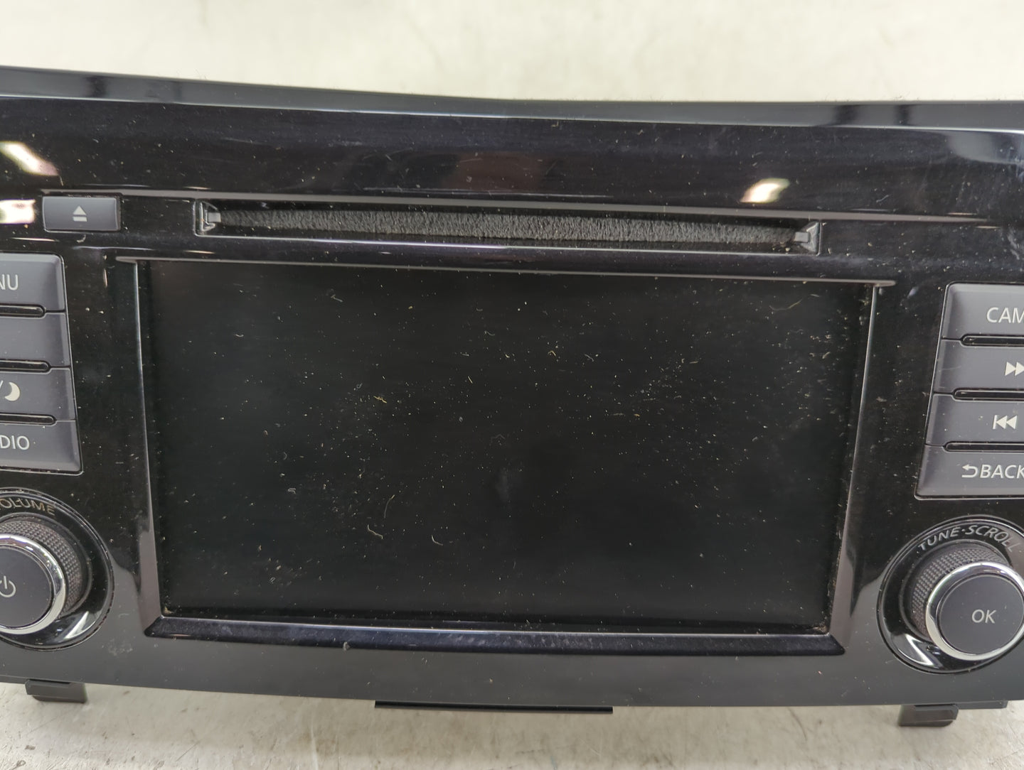 2018-2020 Nissan Rogue Radio AM FM Cd Player Receiver Replacement P/N:2591A8FM0C Fits Fits 2018 2019 2020 OEM Used Auto Part