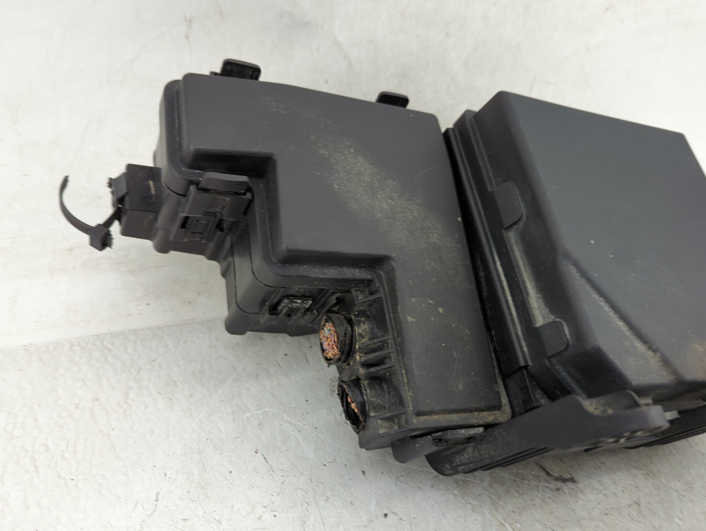 2017-2020 Nissan Rogue Fusebox Fuse Box Panel Relay Module Fits Fits 2017 2018 2019 2020 OEM Used Auto Parts - Oemusedautopa