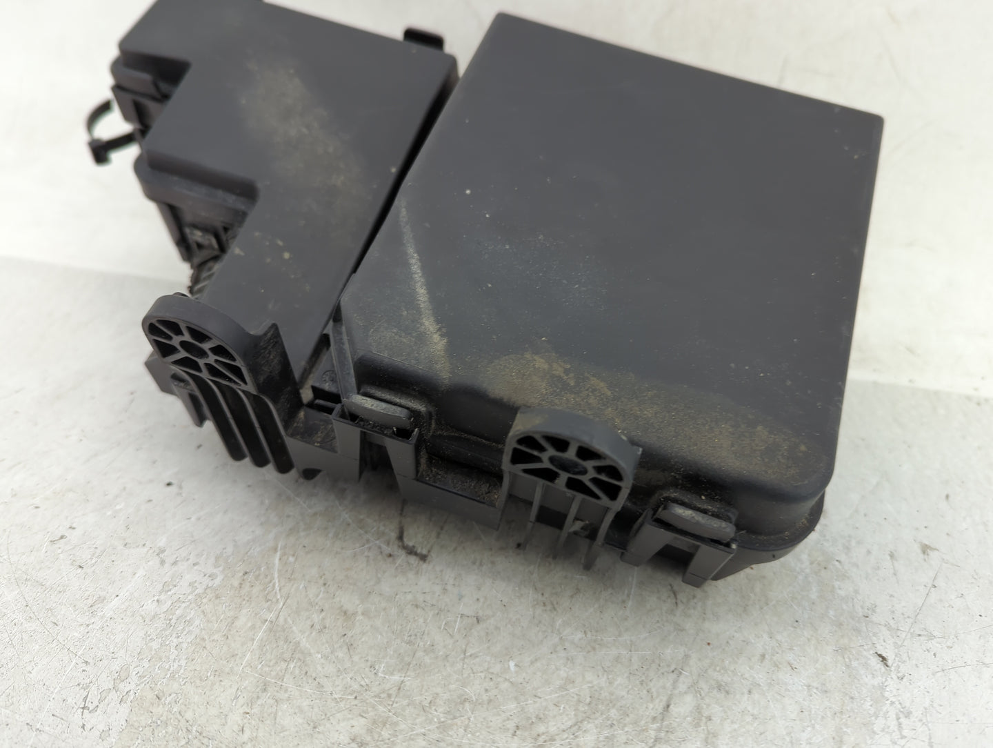 2017-2020 Nissan Rogue Fusebox Fuse Box Panel Relay Module Fits Fits 2017 2018 2019 2020 OEM Used Auto Parts - Oemusedautopa