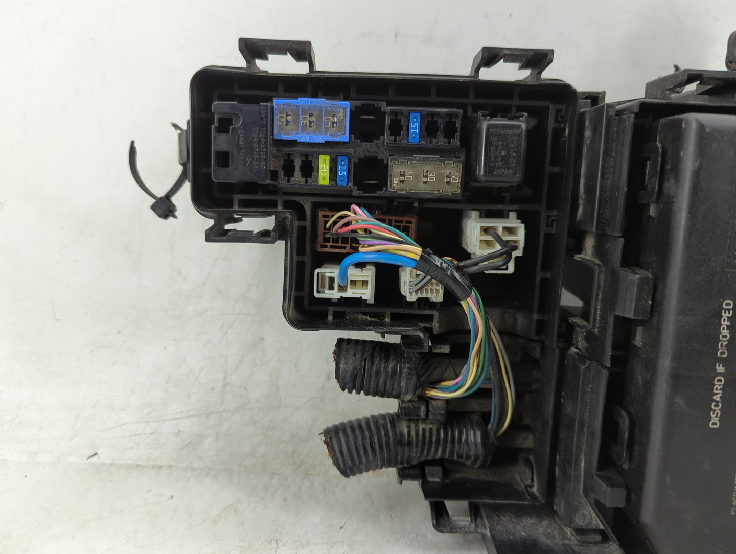 2017-2020 Nissan Rogue Fusebox Fuse Box Panel Relay Module P/N:284B7 5NA0B Fits Fits 2017 2018 2019 2020 OEM Used Auto Parts