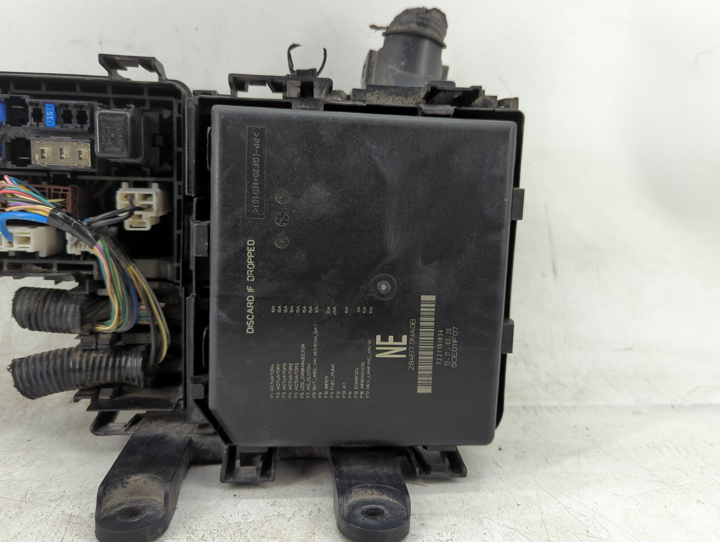 2017-2020 Nissan Rogue Fusebox Fuse Box Panel Relay Module P/N:284B7 5NA0B Fits Fits 2017 2018 2019 2020 OEM Used Auto Parts