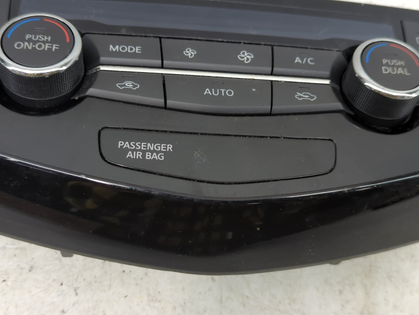 2017-2022 Nissan Rogue Climate Control Module Temperature AC/Heater Replacement P/N:27500 6MA0A Fits OEM Used Auto Parts - O