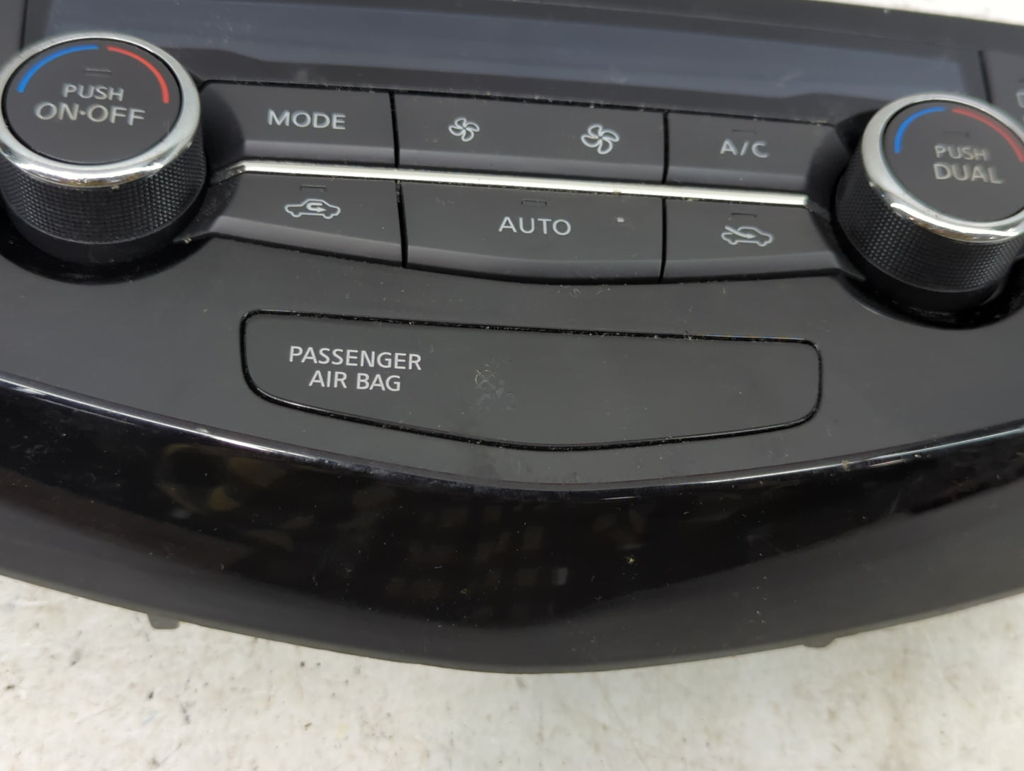 2017-2022 Nissan Rogue Climate Control Module Temperature AC/Heater Replacement P/N:27500 6MA0A Fits OEM Used Auto Parts - O