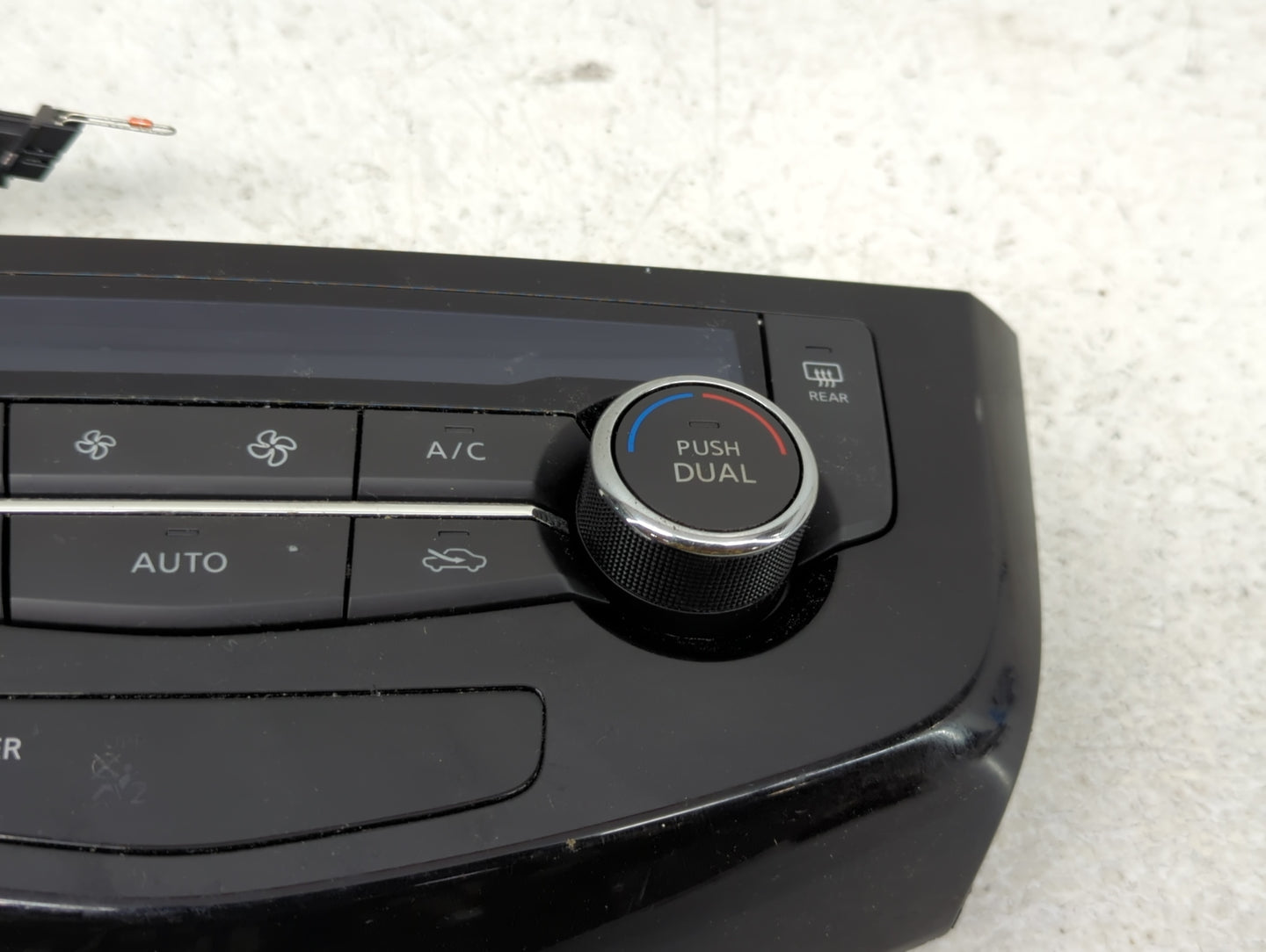 2017-2022 Nissan Rogue Climate Control Module Temperature AC/Heater Replacement P/N:27500 6MA0A Fits OEM Used Auto Parts - O
