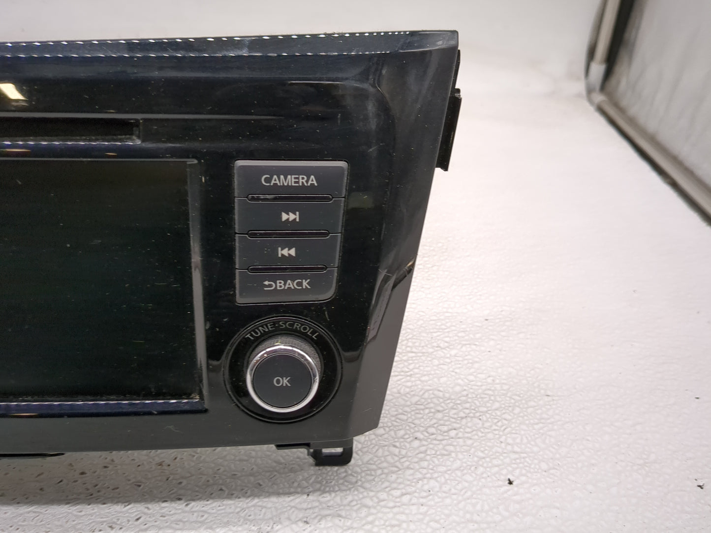 2018-2020 Nissan Rogue Radio AM FM Cd Player Receiver Replacement P/N:2591A8FM0C Fits Fits 2018 2019 2020 OEM Used Auto Part