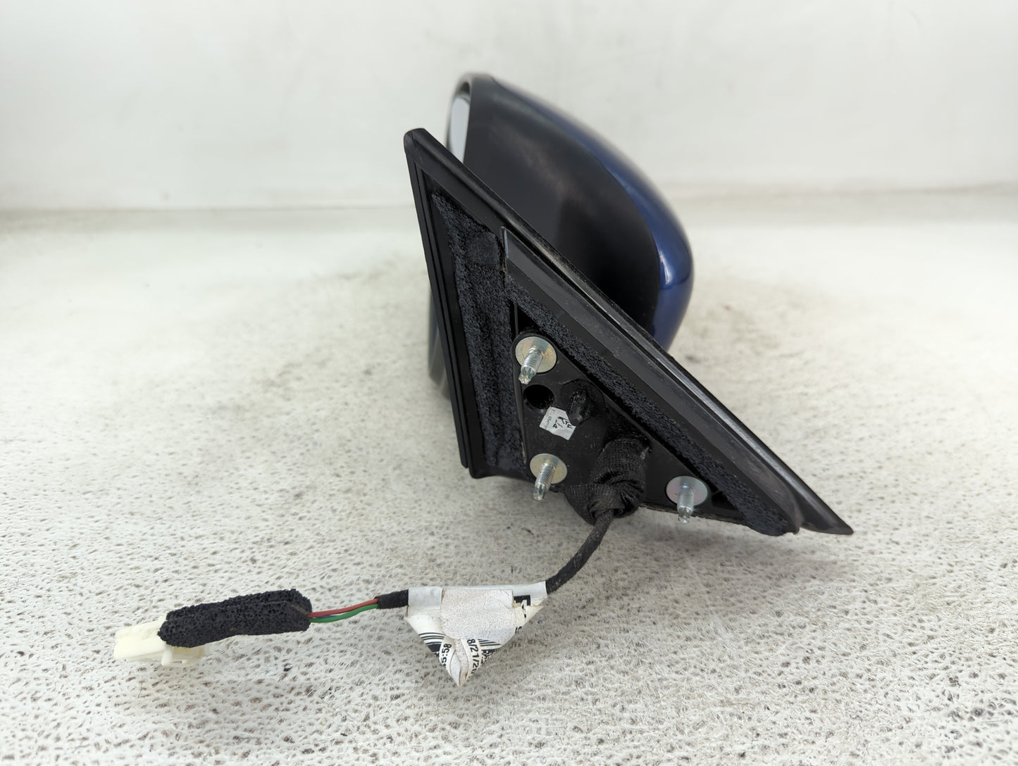 2016-2020 Nissan Rogue Driver Side View Mirror - Left Door Mirror OEM Used - Oemusedautoparts1.com