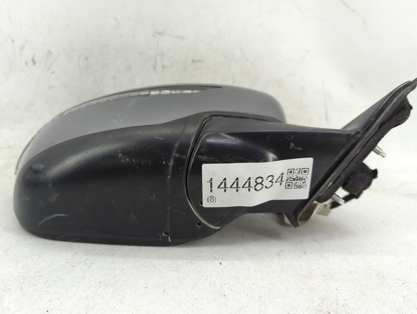 2017-2020 Nissan Rogue Passenger Side View Mirror - Right Door Mirror OEM Used - Oemusedautoparts1.com