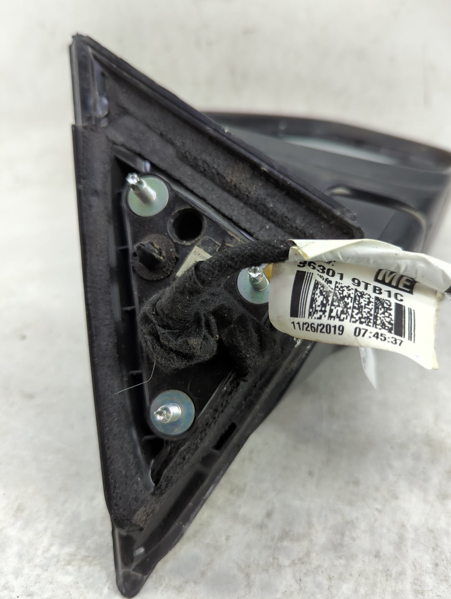 2017-2020 Nissan Rogue Passenger Side View Mirror - Right Door Mirror OEM Used - Oemusedautoparts1.com