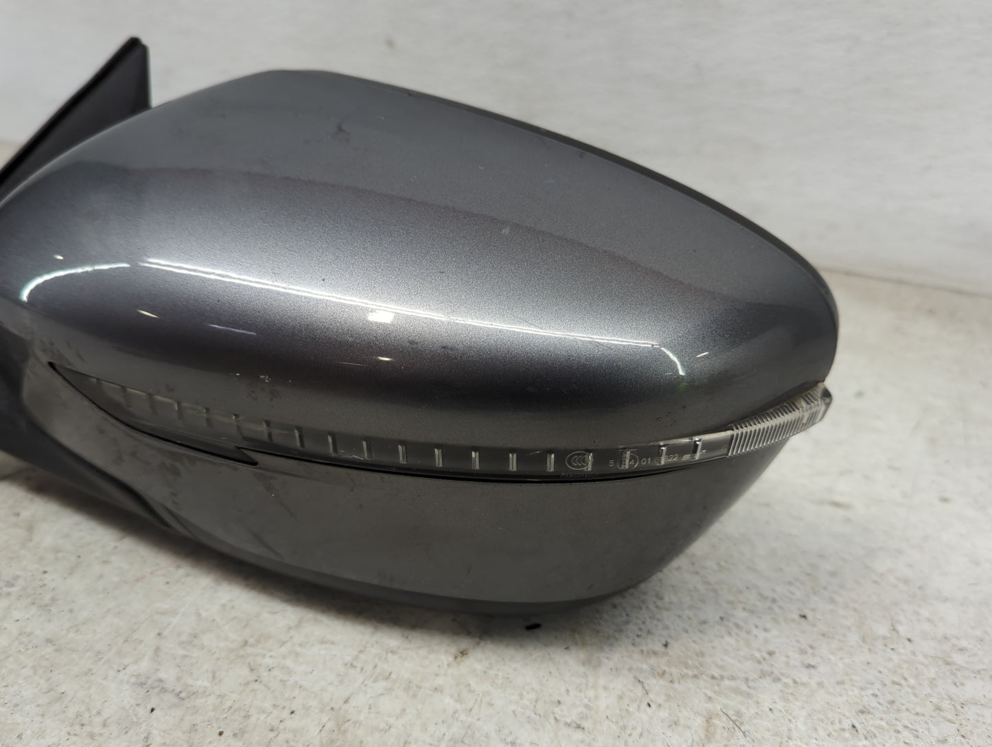2017-2020 Nissan Rogue Driver Side View Mirror - Left Door Mirror OEM Used - Oemusedautoparts1.com