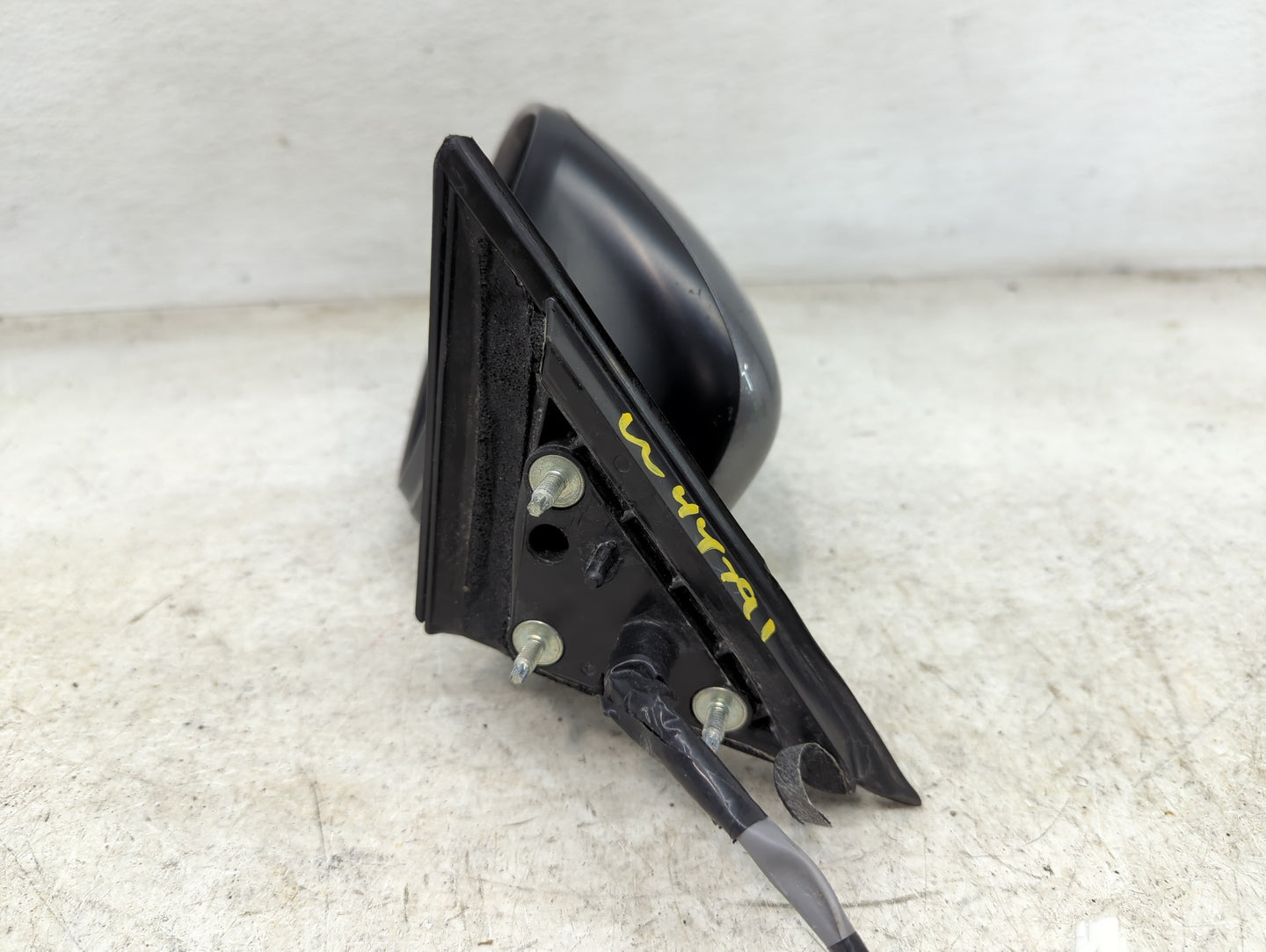 2017-2020 Nissan Rogue Driver Side View Mirror - Left Door Mirror OEM Used - Oemusedautoparts1.com