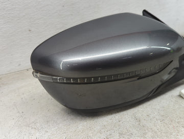 2017-2020 Nissan Rogue Passenger Side View Mirror - Right Door Mirror OEM Used