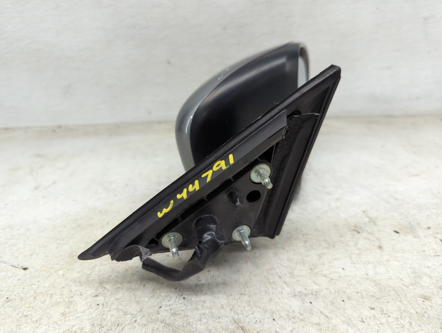 2017-2020 Nissan Rogue Passenger Side View Mirror - Right Door Mirror OEM Used - Oemusedautoparts1.com