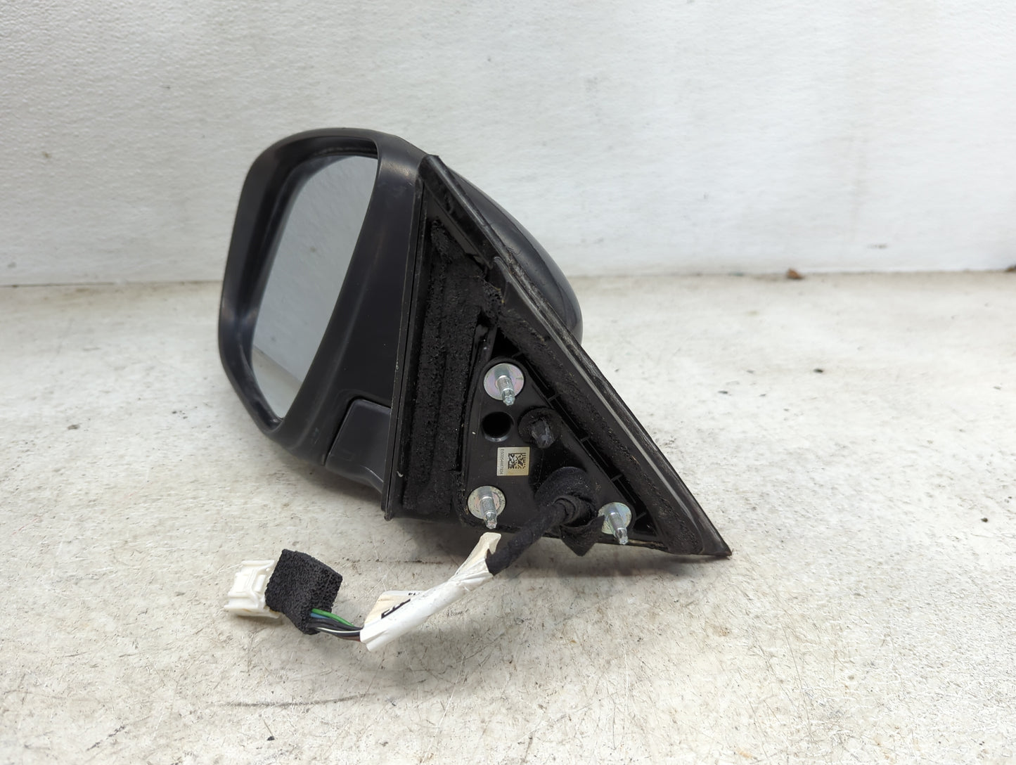2017-2020 Nissan Rogue Driver Side View Mirror - Left Door Mirror OEM Used - Oemusedautoparts1.com