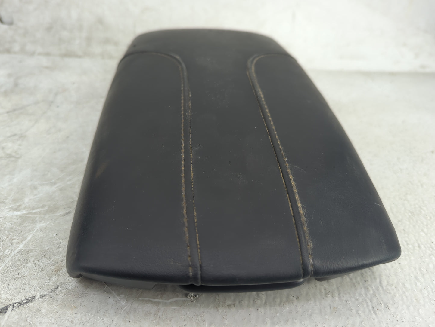 2020 Nissan Rogue Center Console Armrest Cover Lid Fits OEM Used Auto Parts - Oemusedautoparts1.com