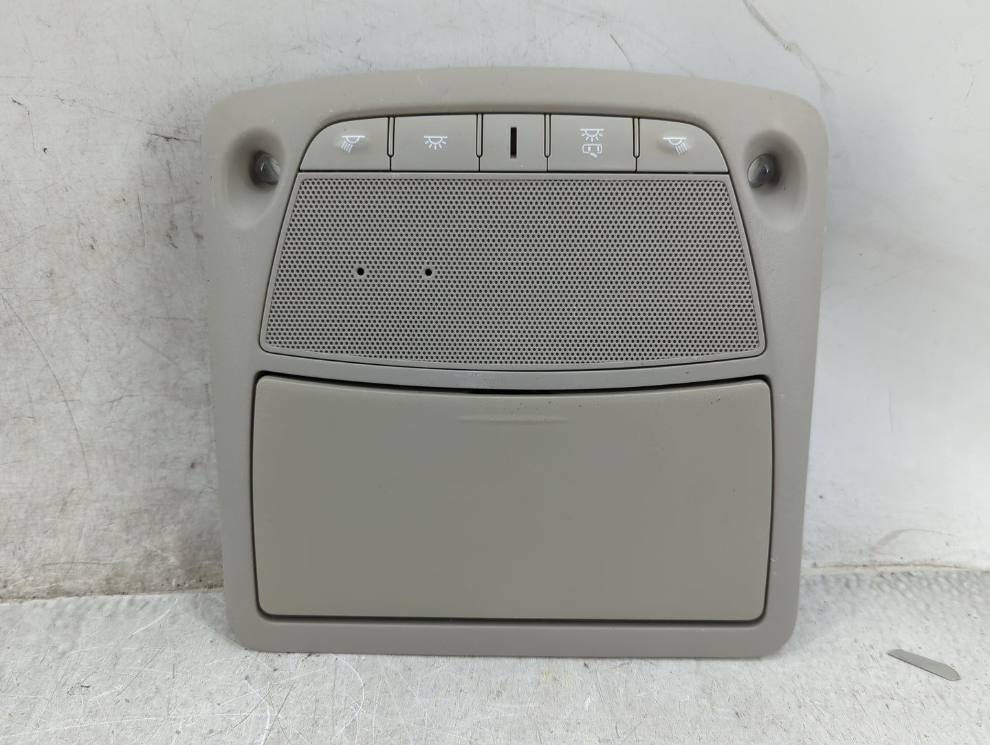 2020 Nissan Rogue Overhead Roof Console - Oemusedautoparts1.com