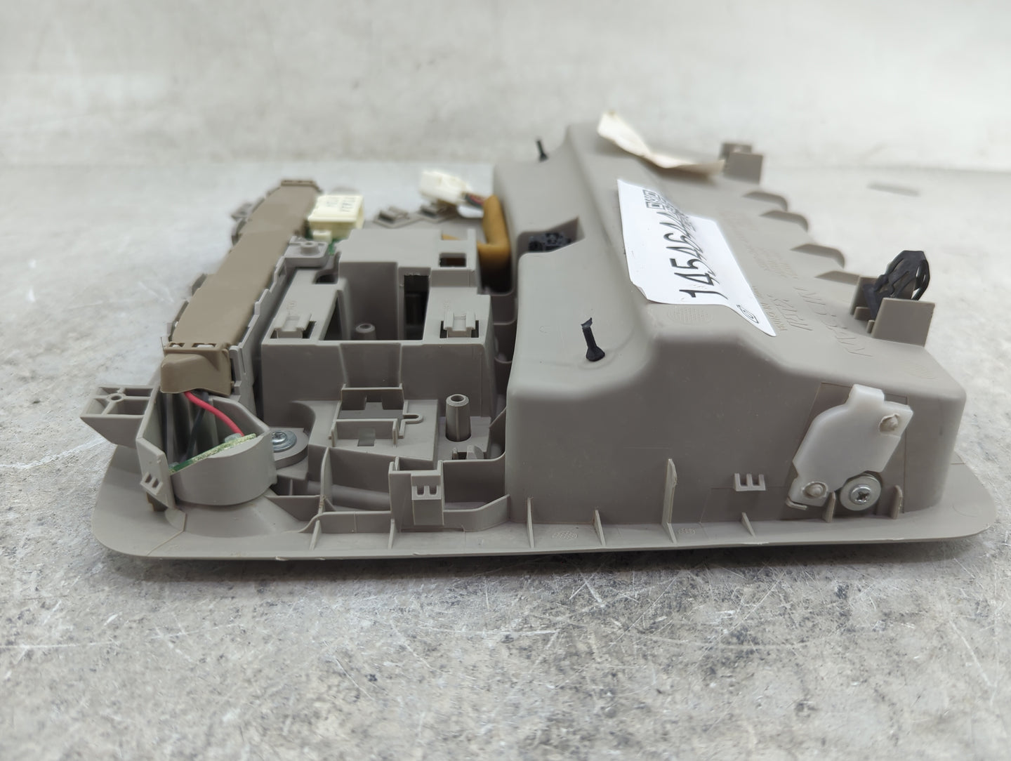 2020 Nissan Rogue Overhead Roof Console - Oemusedautoparts1.com