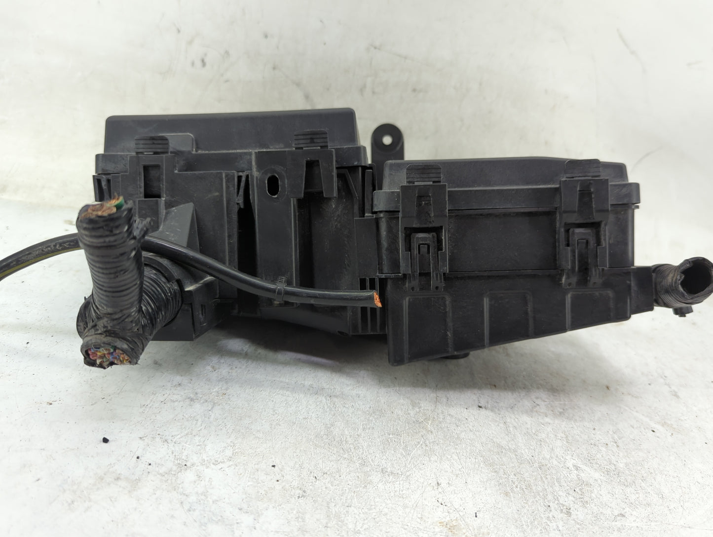 2020 Nissan Rogue Fusebox Fuse Box Panel Relay Module Fits OEM Used Auto Parts - Oemusedautoparts1.com