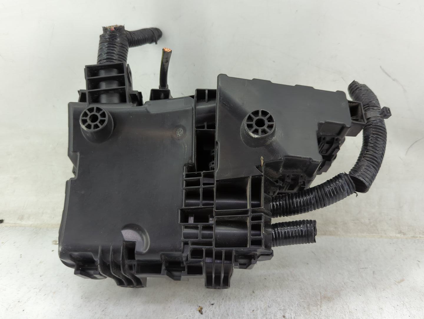 2020 Nissan Rogue Fusebox Fuse Box Panel Relay Module Fits OEM Used Auto Parts - Oemusedautoparts1.com