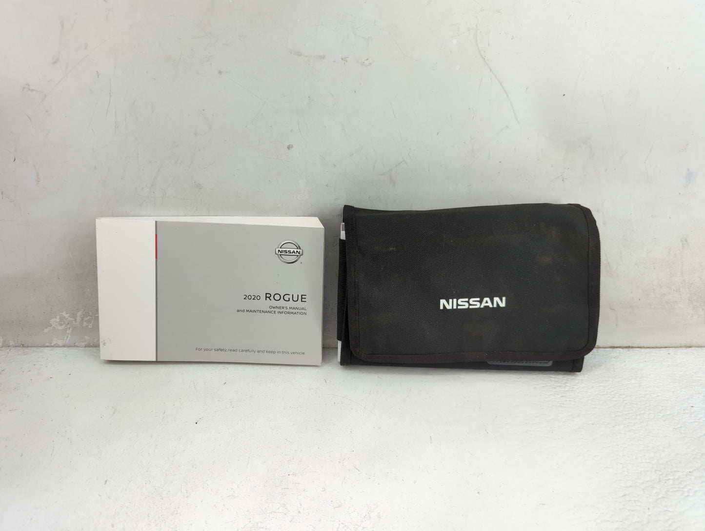 2020 Nissan Rogue Owners Manual Book Guide P/N:OM20EA 0T32U0 OEM Used Auto Parts - Oemusedautoparts1.com